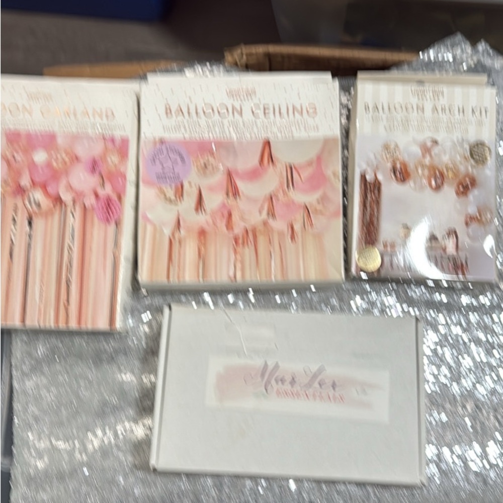 BRAND NEW NIB Meri Meri Balloon Ceiling & Arch Kit - Pink and Gold